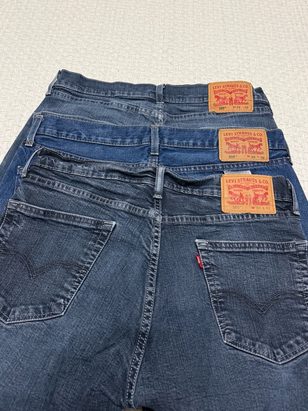 Levi men’s jeans, 33x32
2 pairs of 505s
1 pair of 514s 
great condition!